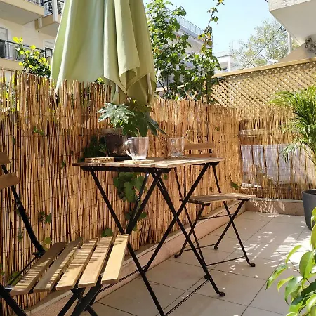 Bright Steps From The Sea Soluň