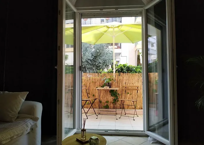 Bright Steps From The Sea Appartement Thessaloniki